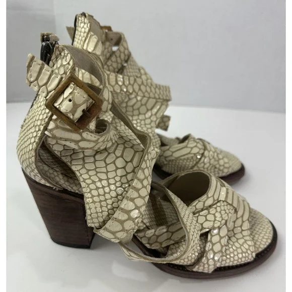 Freebird by Steven Rare Claw Python Snake Heel Sandals Strappy Cream Size 7 EUC - Picture 7 of 16